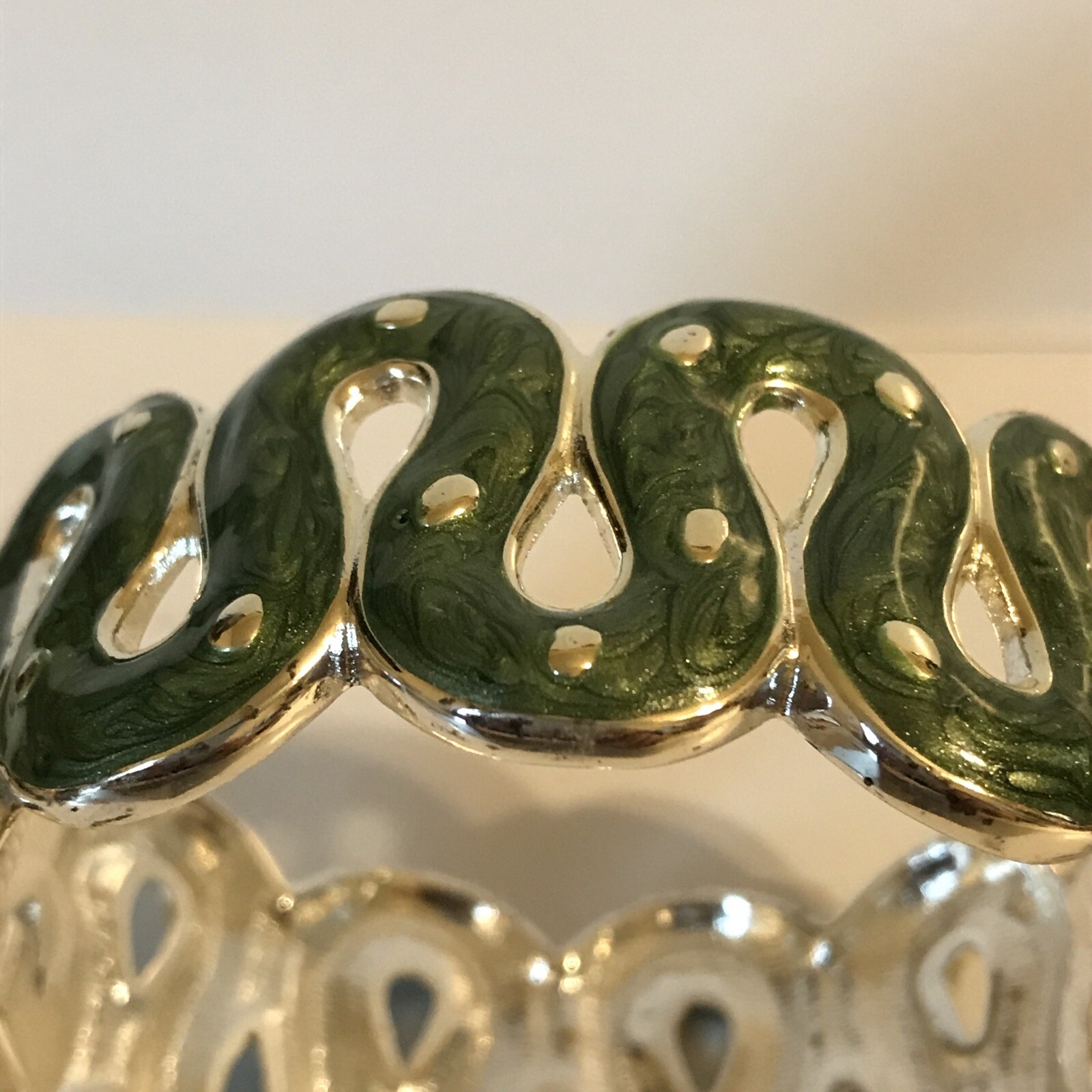 Green & Silver Dots Enamel Metal Hinged Clamper Style Silver Tone Bracelet