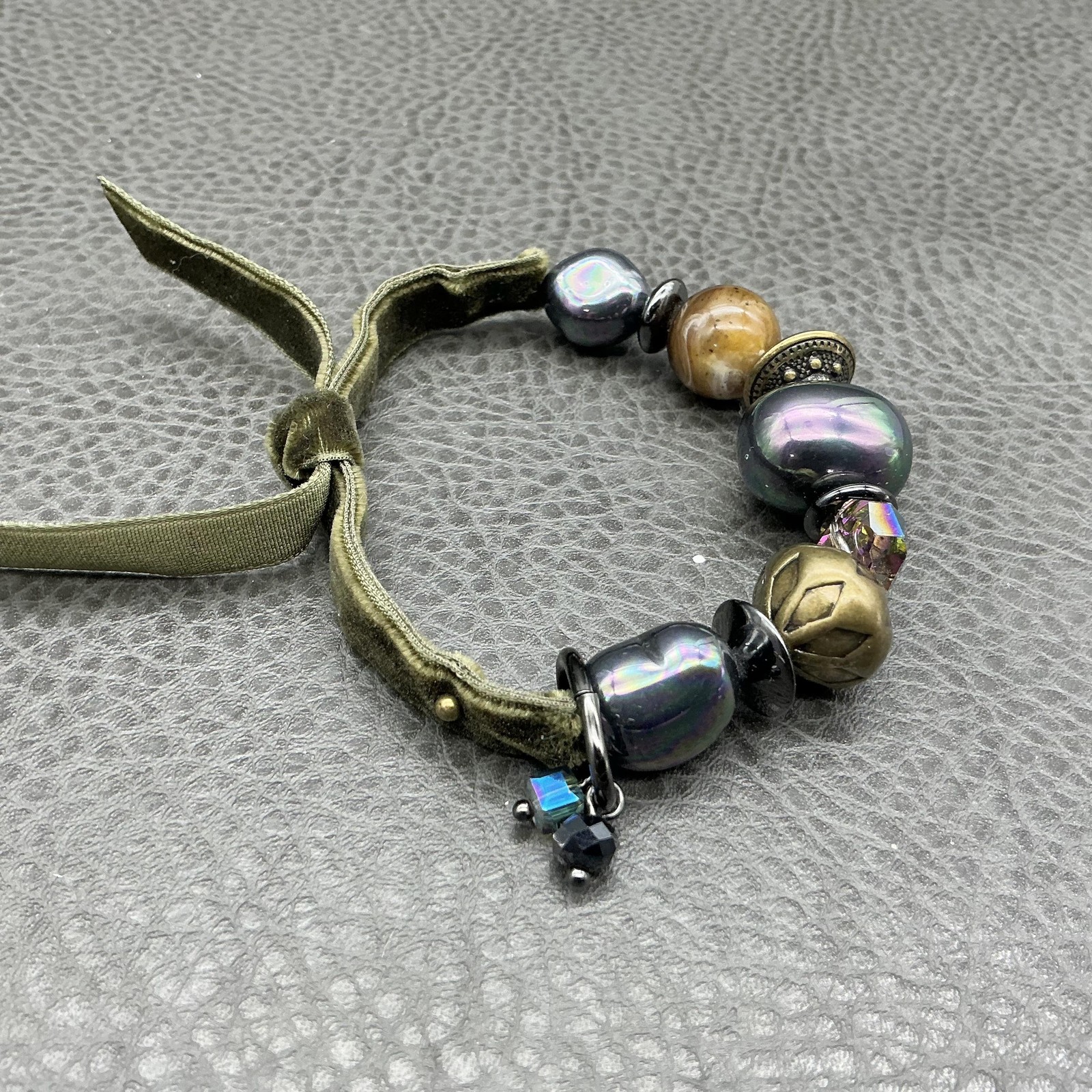 Boho Beaded Bracelet Velvet Ribbon Tie Adjustable Mixed Beads Green Brown Gray