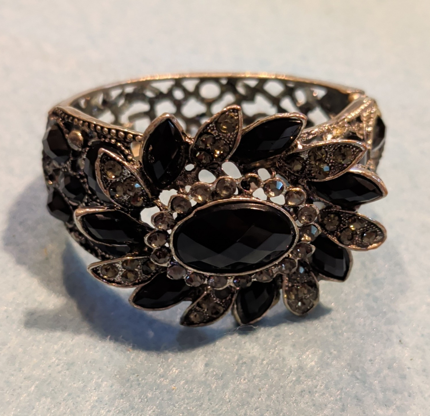 Black Oval Stone Flower Cluster Filigree Cuff Bracelet