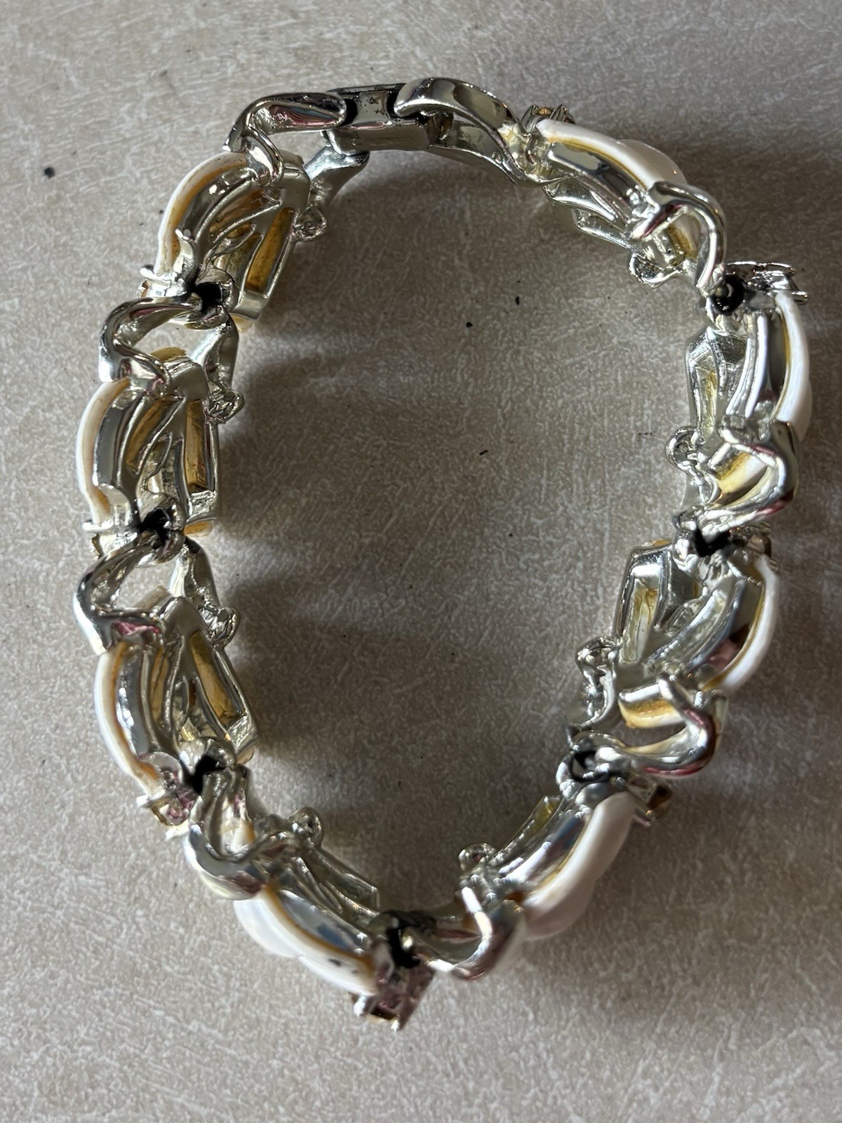 Vintage Silver &White Leaf Link Bracelet Clear Round Crystal Accents Box Closure