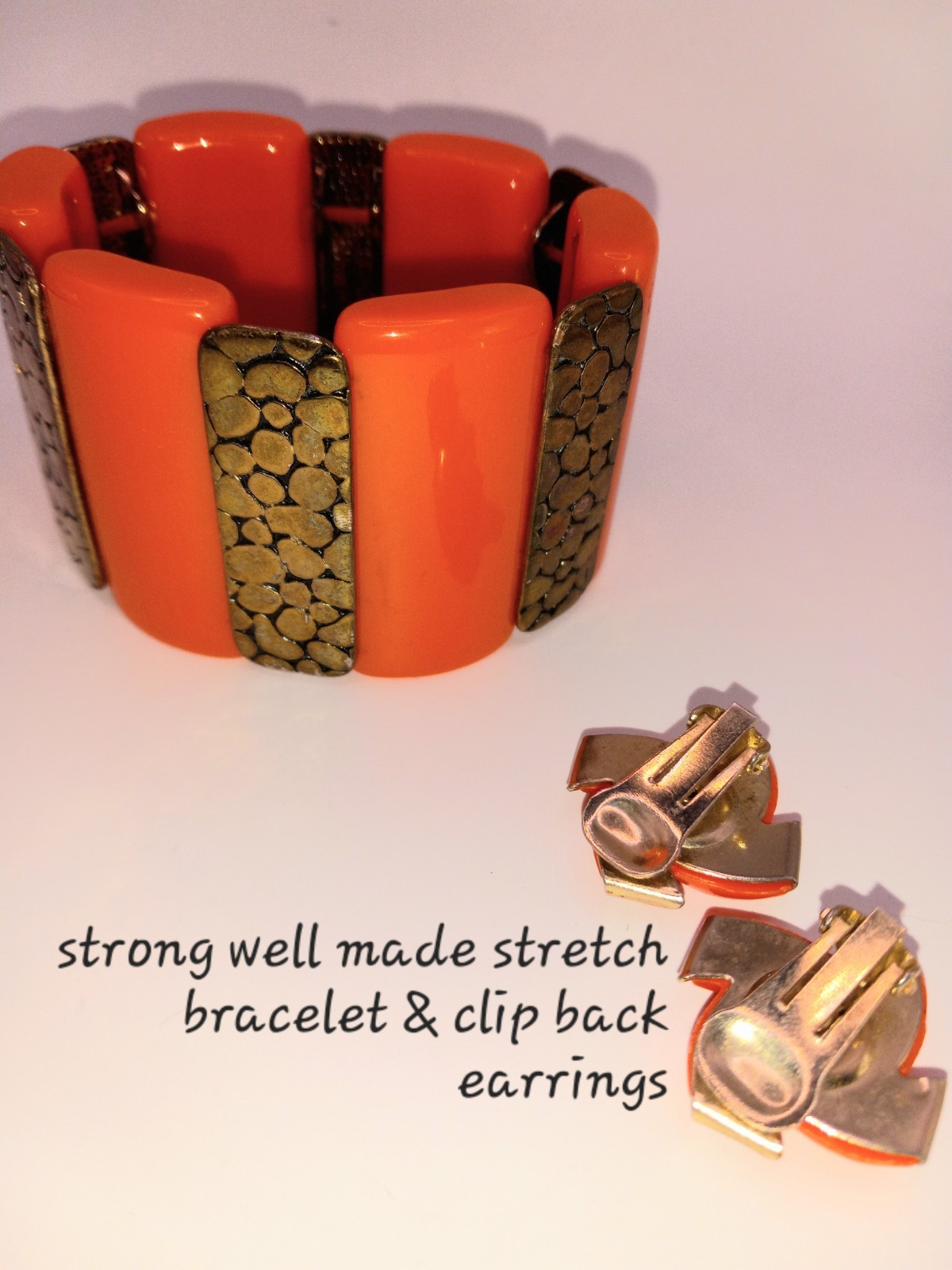 Orange Lovers! Great Orange & Gold Stretch Bracelet & Clip On Earrings. 0223