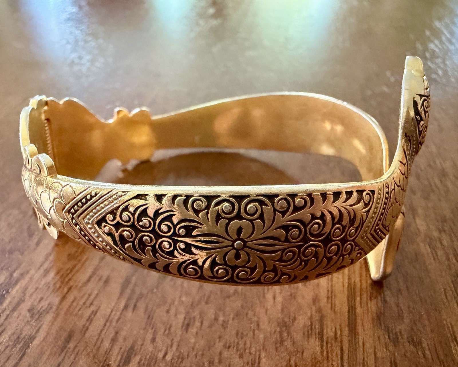 Vintage Signed Damascene Snake Clamper Cuff Bracelet Metal Animal Theme
