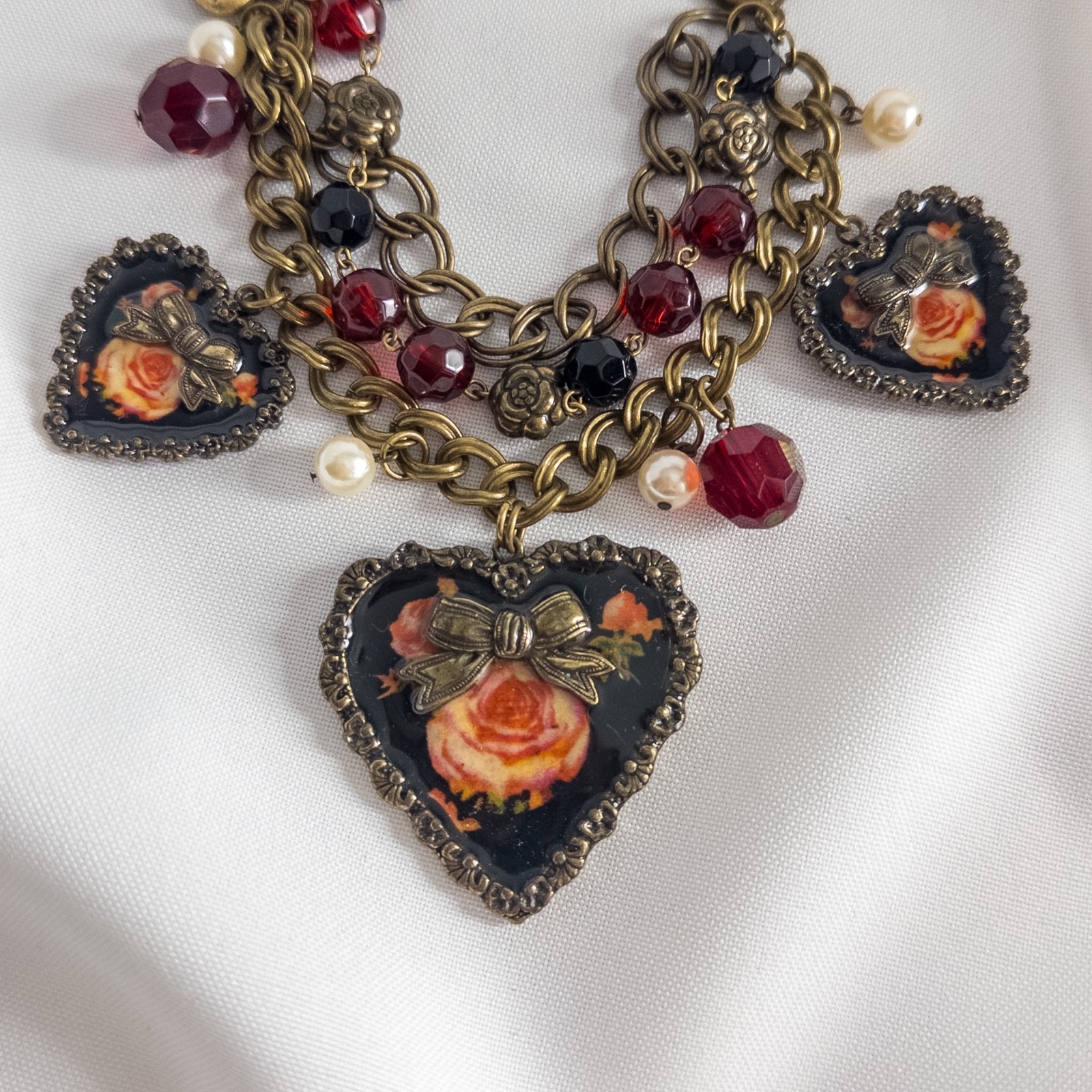 Betsey Johnson Think Of Me Heart Roses Bow Black Bead Charm Bracelet Rare VTG