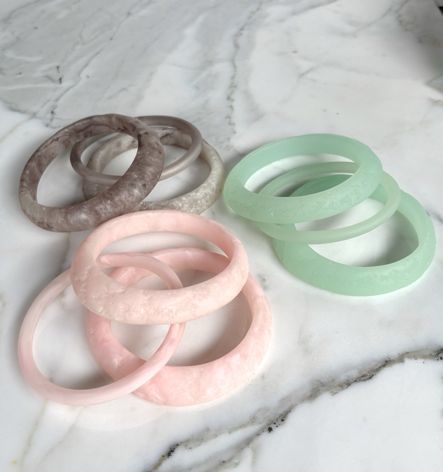 SET 3 FRENCH RESIN VINTAGE BANGLE BRACELET TRIO TAUPE BEIGE MADE IN FRANCE