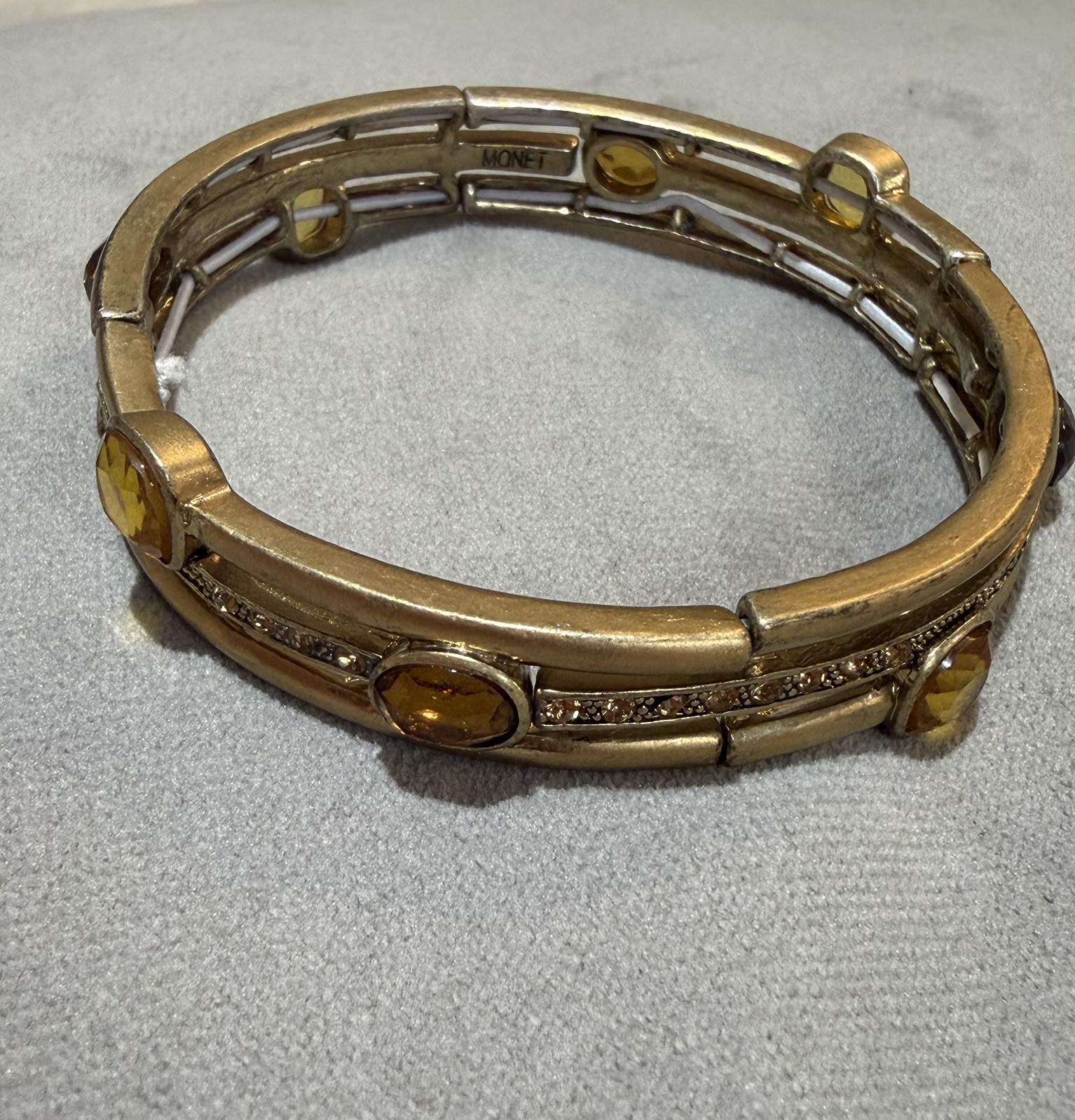 Vintage MONET Signed Gold Tone Stretch Bangle Bracelet Amber Citrine Cabochons