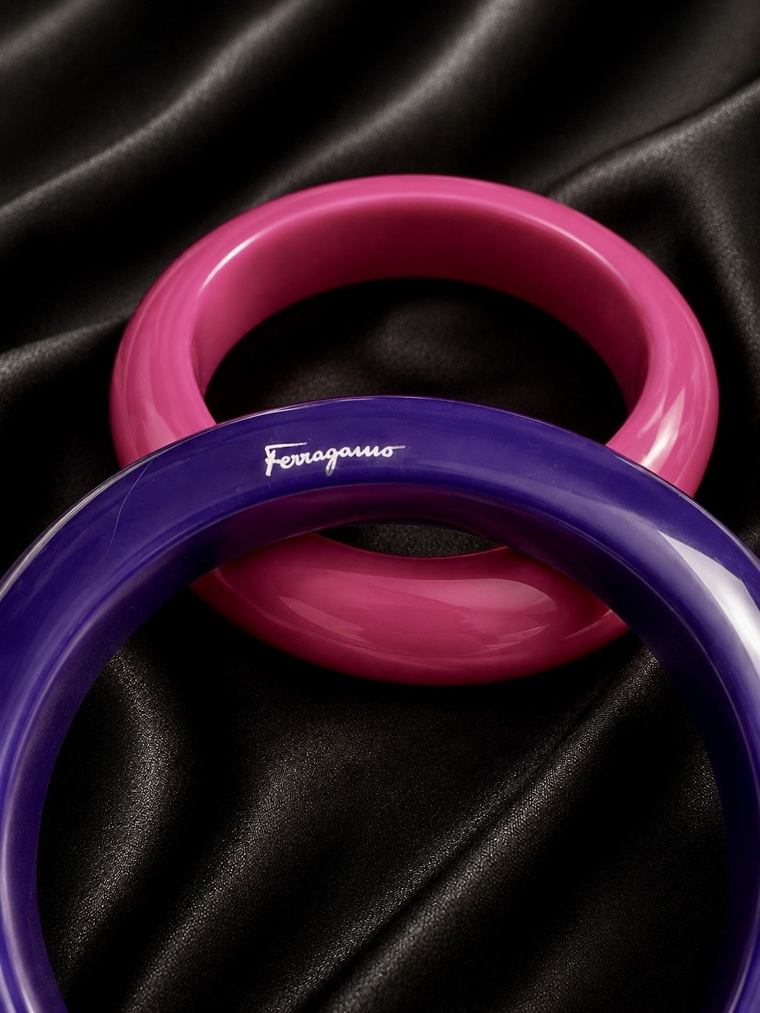 Salvatore Ferragamo Pink & Purple Resin Bangle Bracelets Y2K VTG Signed Italy