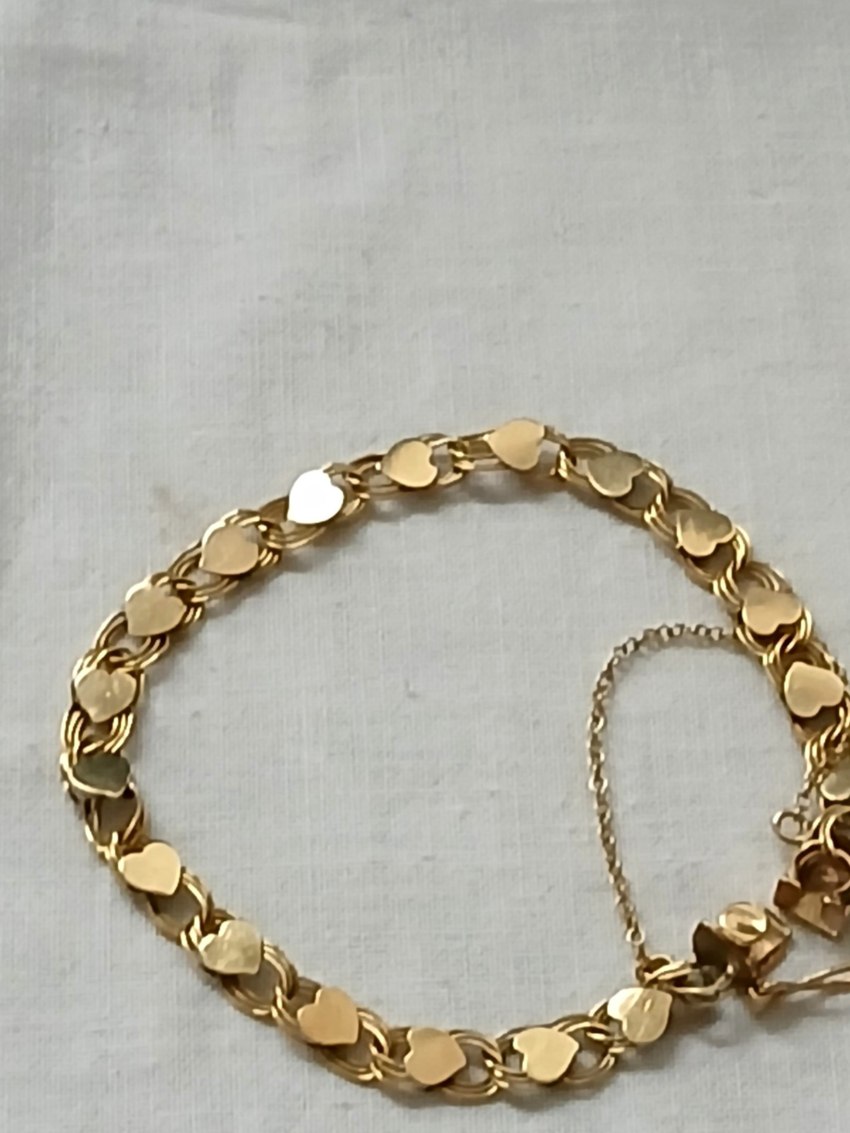 Vintage 1950s 14K Gold Heart Link Bracelet 7.5″ Safety Chain Side Clasps (9.0g)