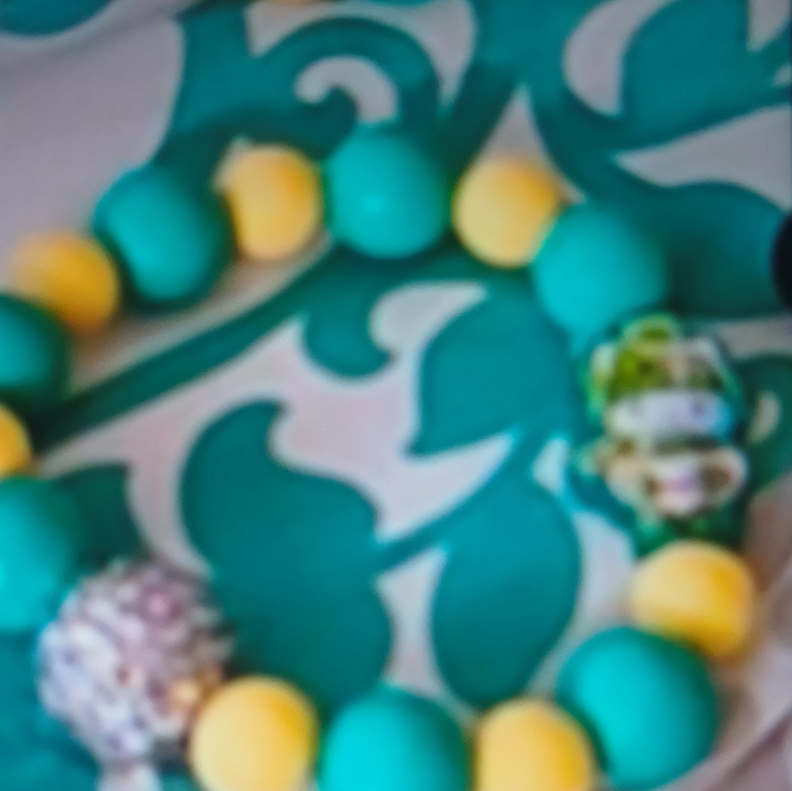 Green & Yellow Plastic Beaded Charm Bracelet with Round Bead Charms