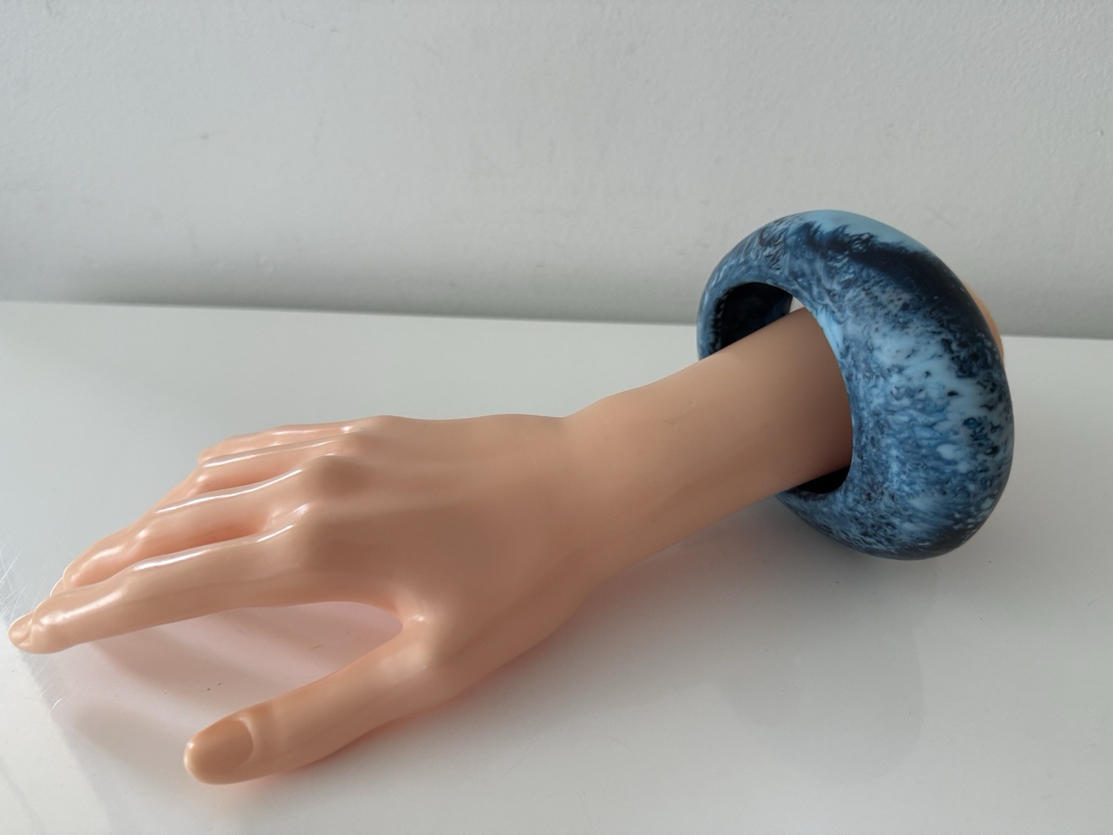 DINOSAUR DESIGNS Medium Rock Bangle Resin Bracelet – Blue / Wide