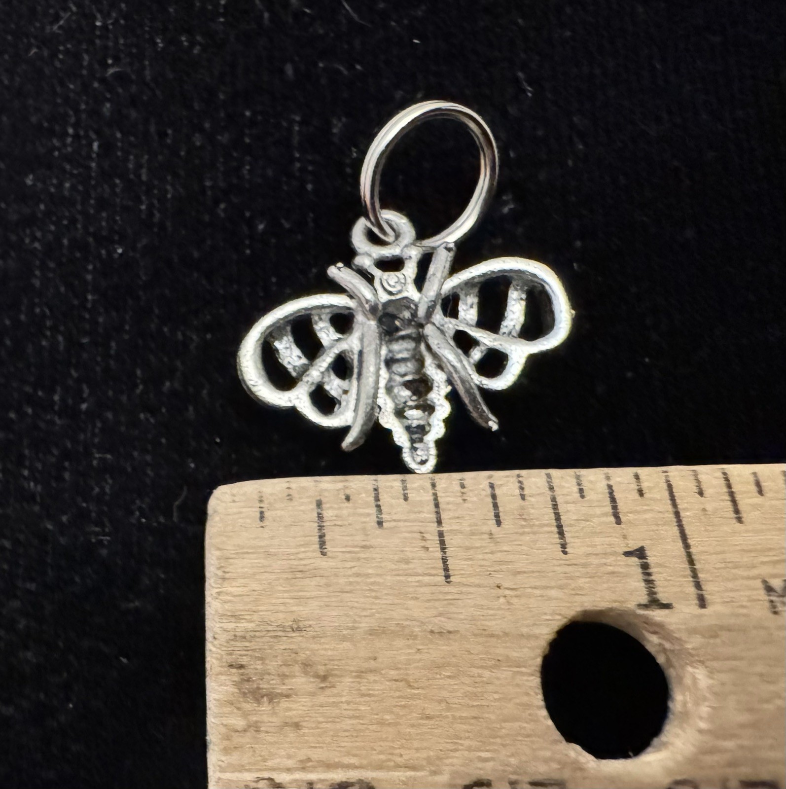 Silver Colored Bee Charm – 3D Bee, Jump Ring