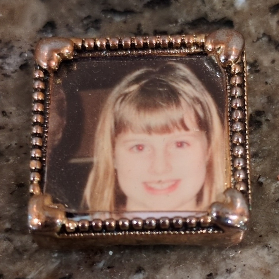 Vintage K.I.S. Signed Gold-Tone Square Photo Frame Slide Charm
