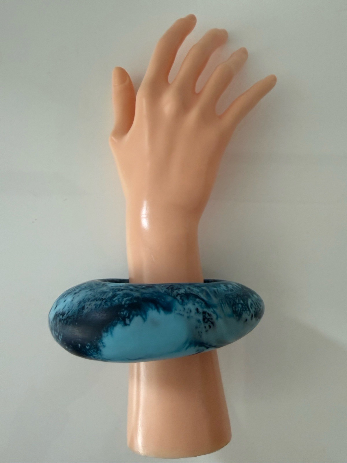 DINOSAUR DESIGNS Medium Rock Bangle Resin Bracelet – Blue / Wide
