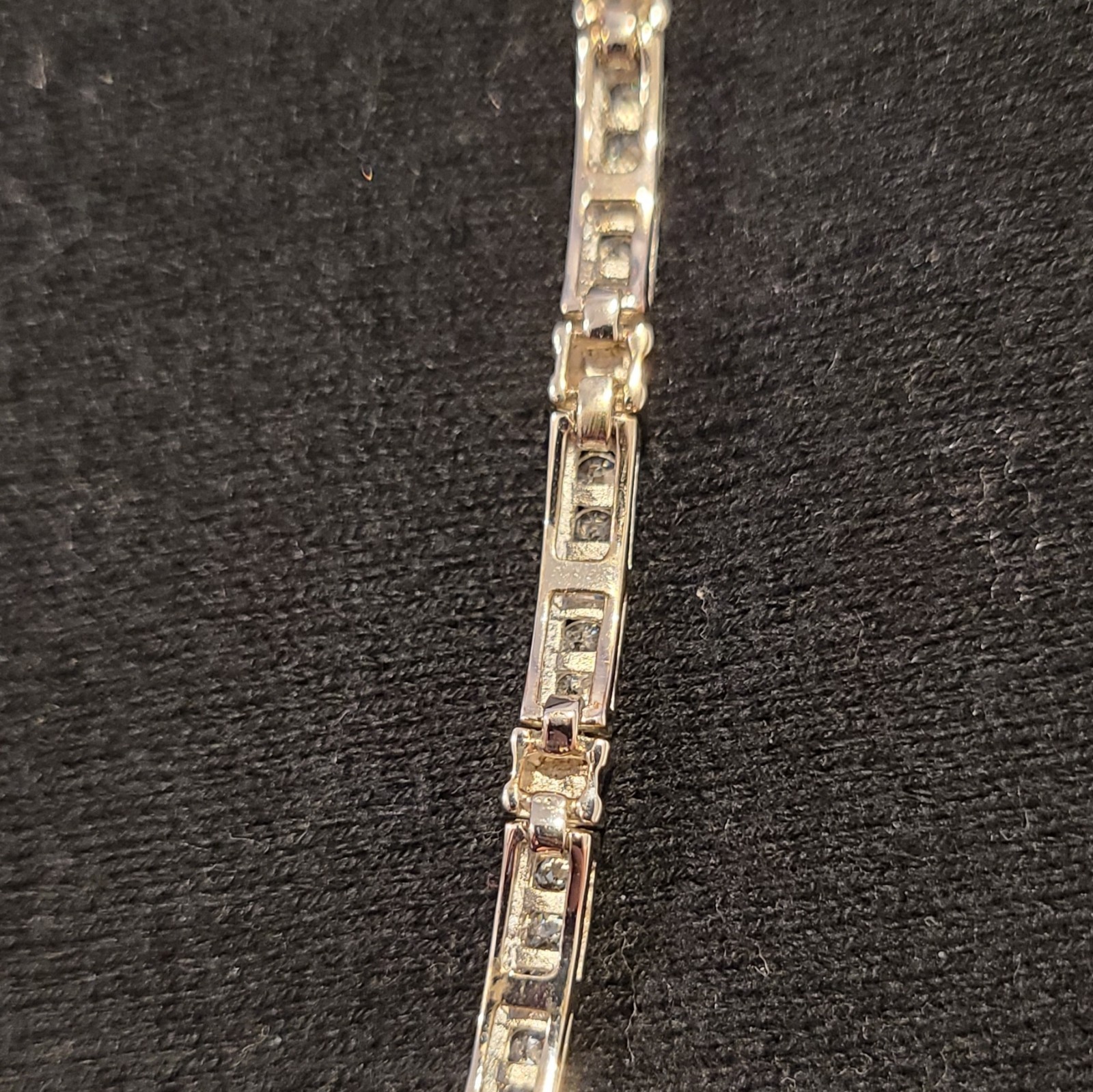 Beautiful Sterling Silver 925 Channel Set Tennis Bracelet 8 Inches NEW
