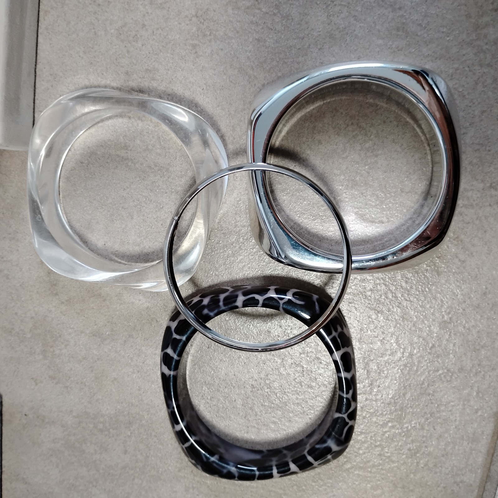 Lot 4 Square Clear Animal Print Bangle Bracelets Silvertone Sz8 Metallic Plastic