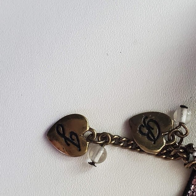 BETSEY JOHNSON Girlie Grunge Floral Crystal Charm Bracelet Pink Strap 6 Inch