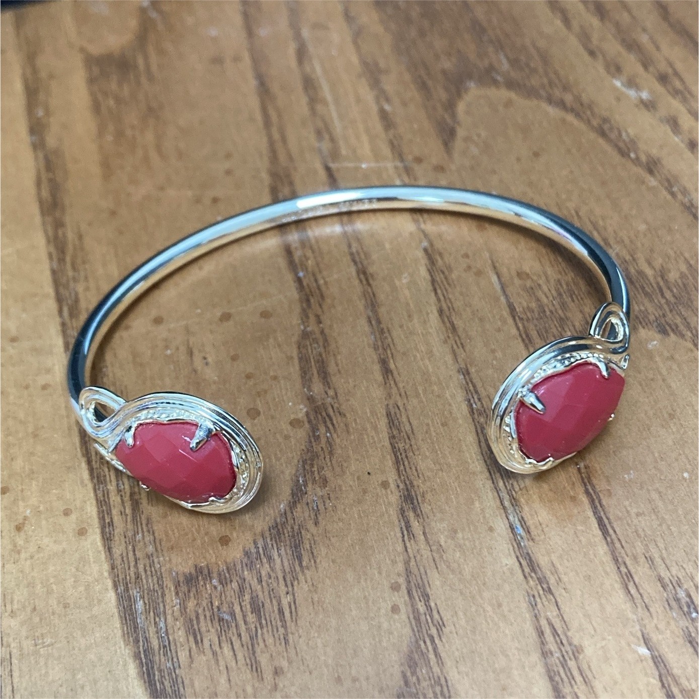 Kendra Scott Silver Tone Open Cuff Bracelet Oval Red Stones Bezel Signed