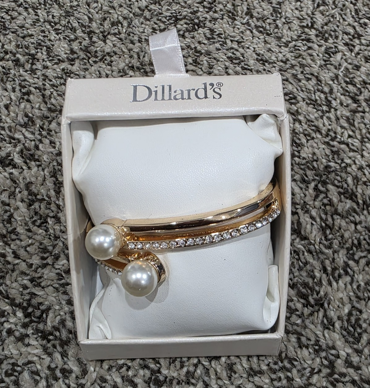 Dillard’s Gold Tone Cuff Bracelet White Round Imitation Pearls Rhinestones