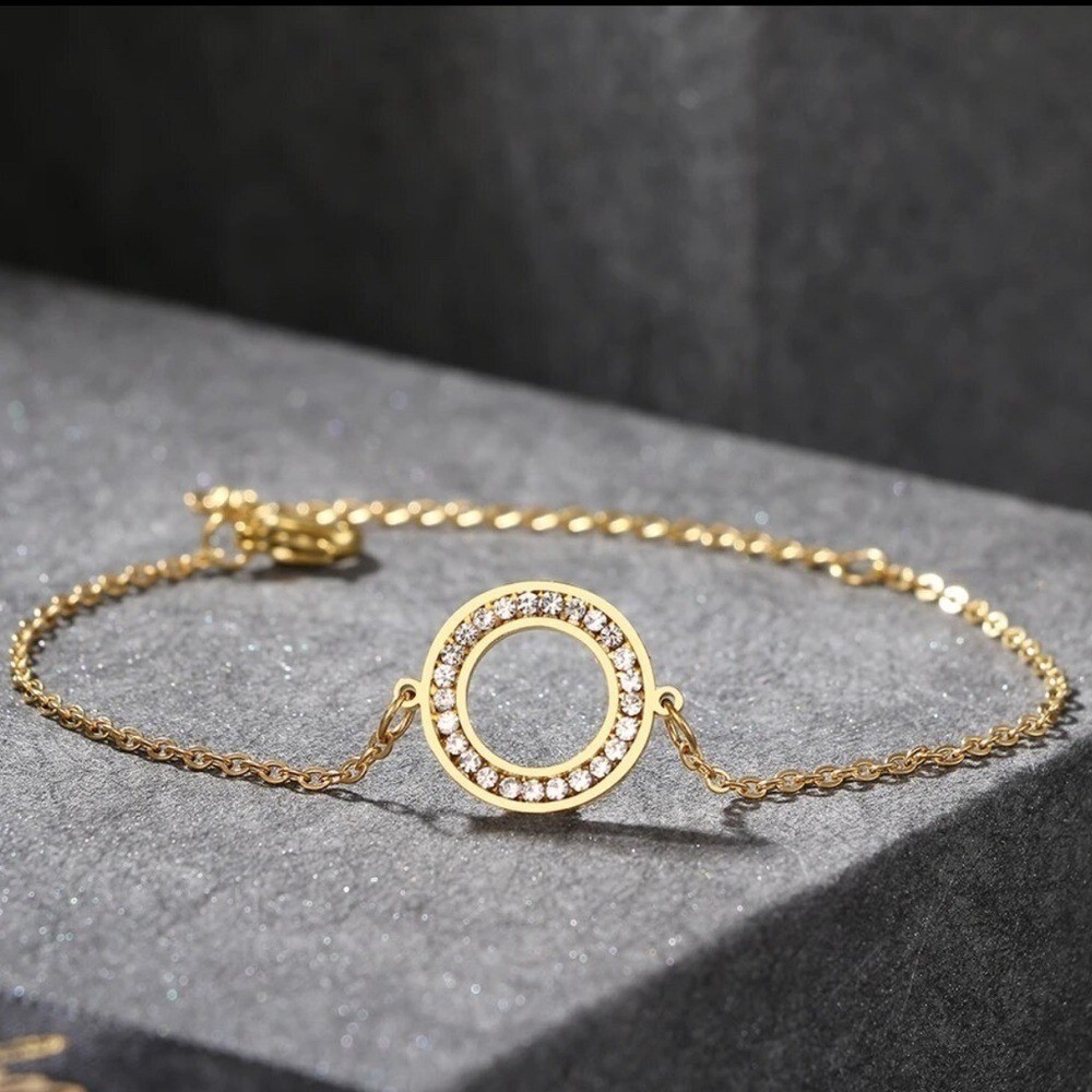 Gold Tone Open Circle Pave Crystal Charm Bracelet Minimalist Link Chain Jewelry