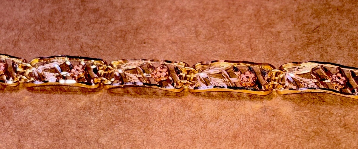 Vintage 10k Two Tone Yellow & Rose Gold Diamond Cut Floral Link Bracelet- 7 inch