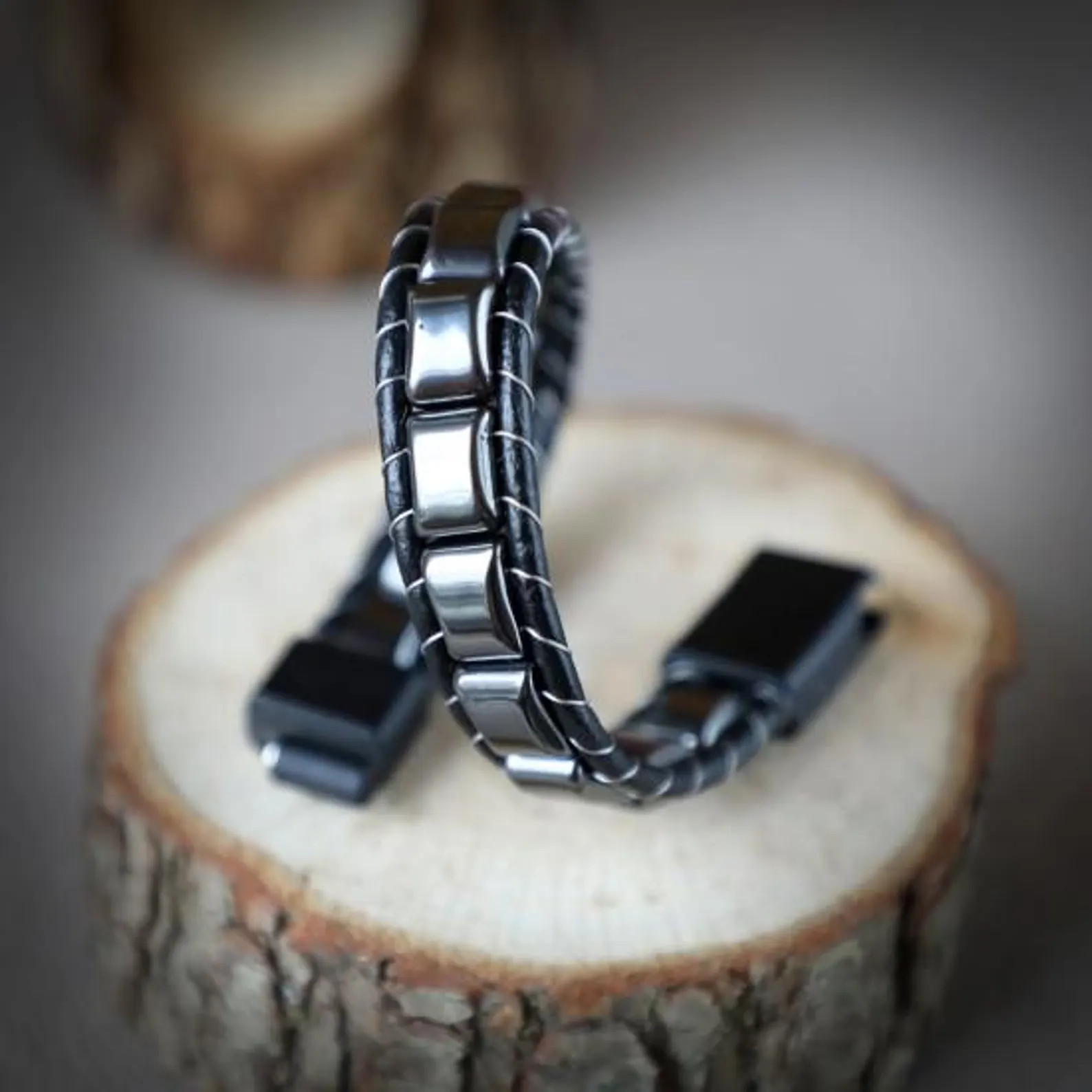 Mens Hematite Leather Bracelet Magnetic Clasp Protection Healing Crystal Bangle