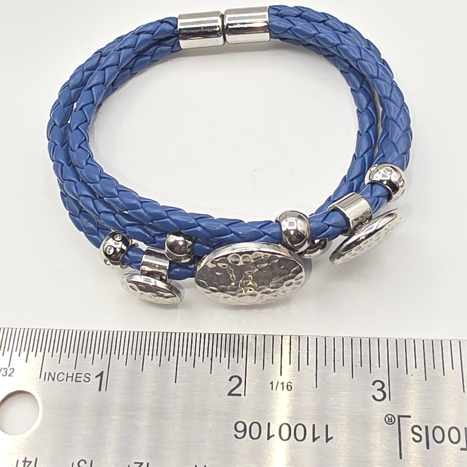 Bracelet Blue Braided Faux Leather Hammered Silver Tone Discs Magnetic 7″