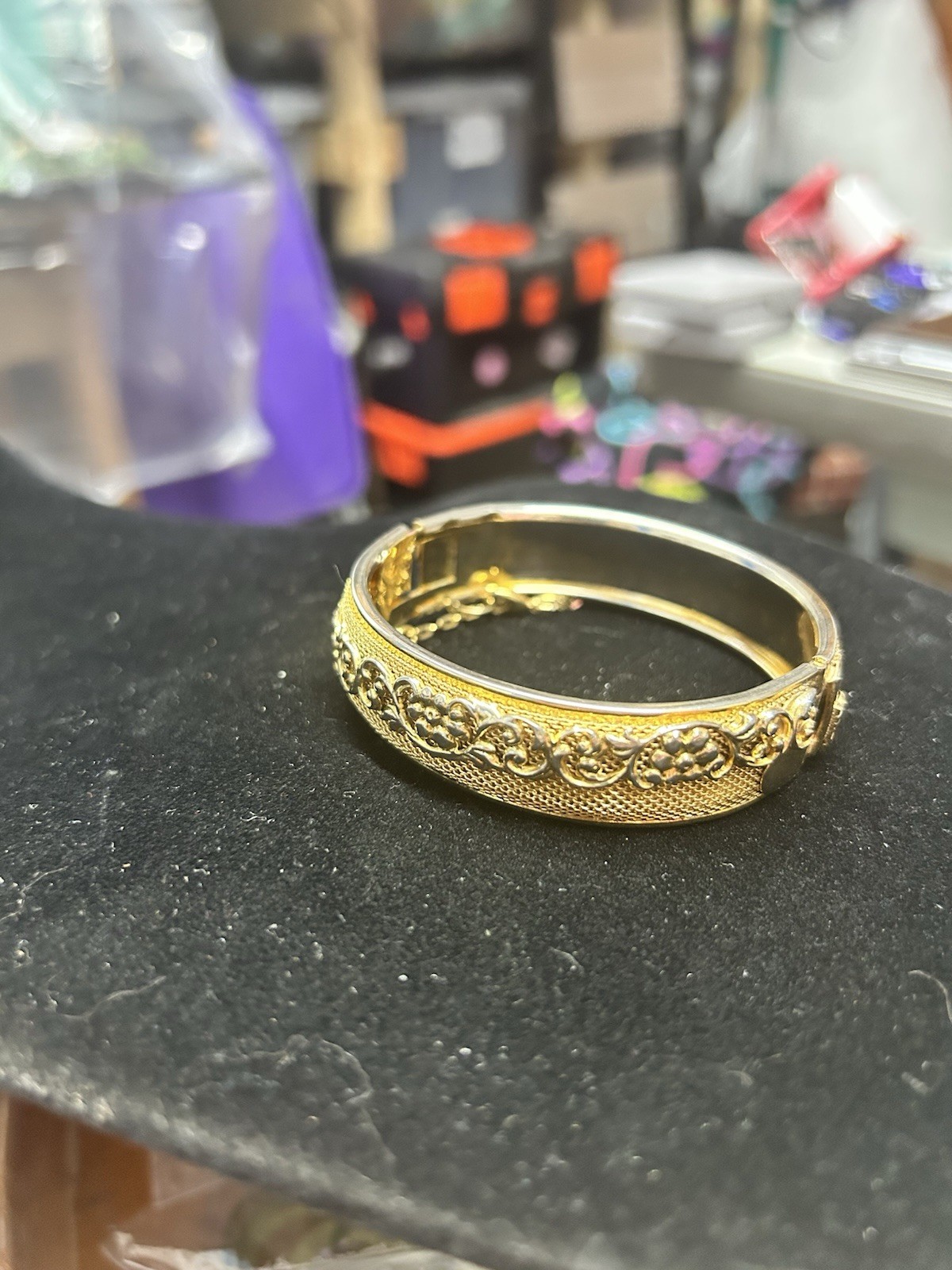 Vintage gold filled Textured Floral Oval Hinged Bangle Bracelet