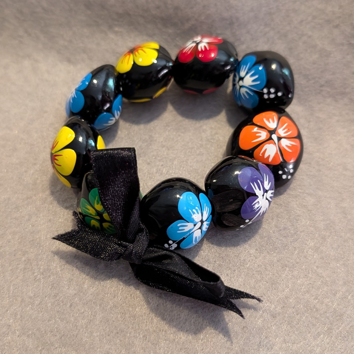 Multicolor Painted Flower Bead Stretch Bracelet Plastic Beaded Ribbon Bow