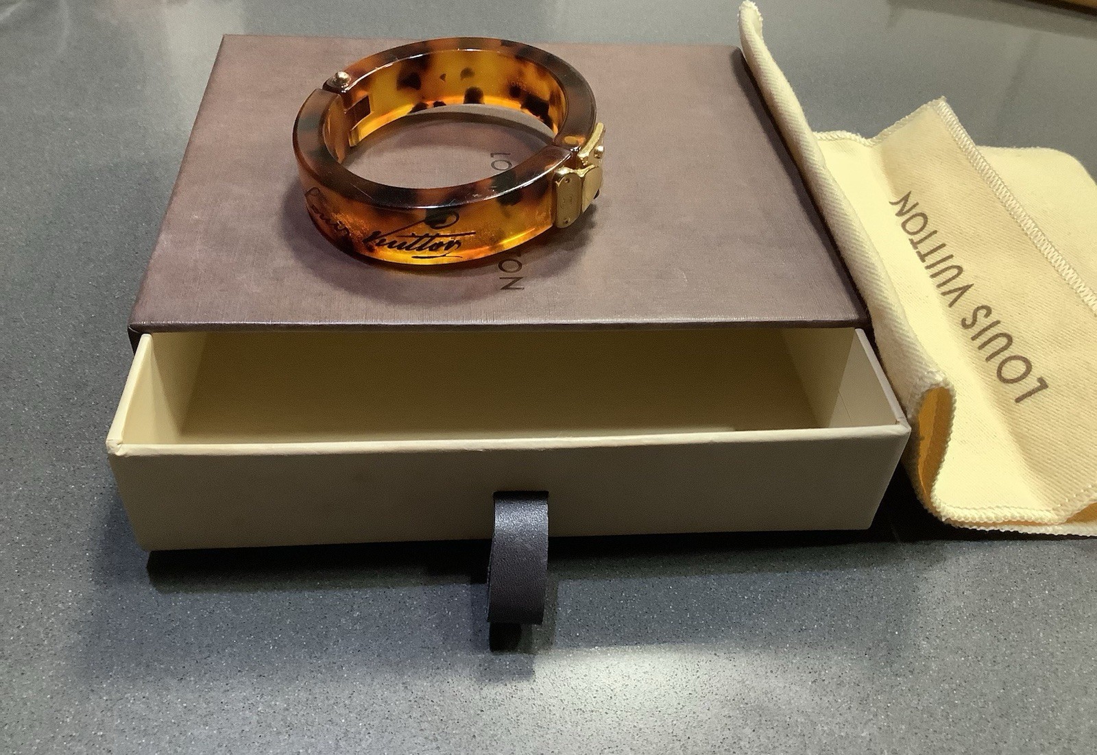 Louis Vuitton Lock Me Bangle Bracelet Tortoise Shell Resin 1.5cm – Full Set