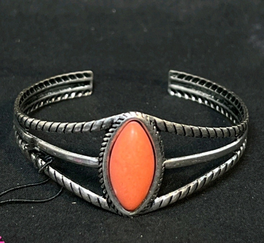 Vintage Silver-Tone Metal Cuff Bracelet w/ Marquise Bezel-Set Cabochon, 1 Stone