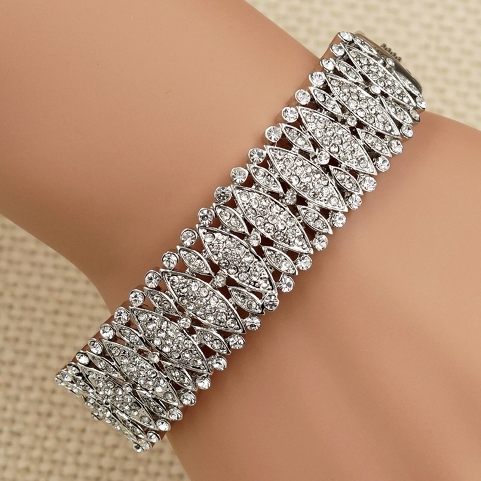 Women Rhodium Plated Clear Crystal Rhinestone Bangle Cuff Bracelet 00202