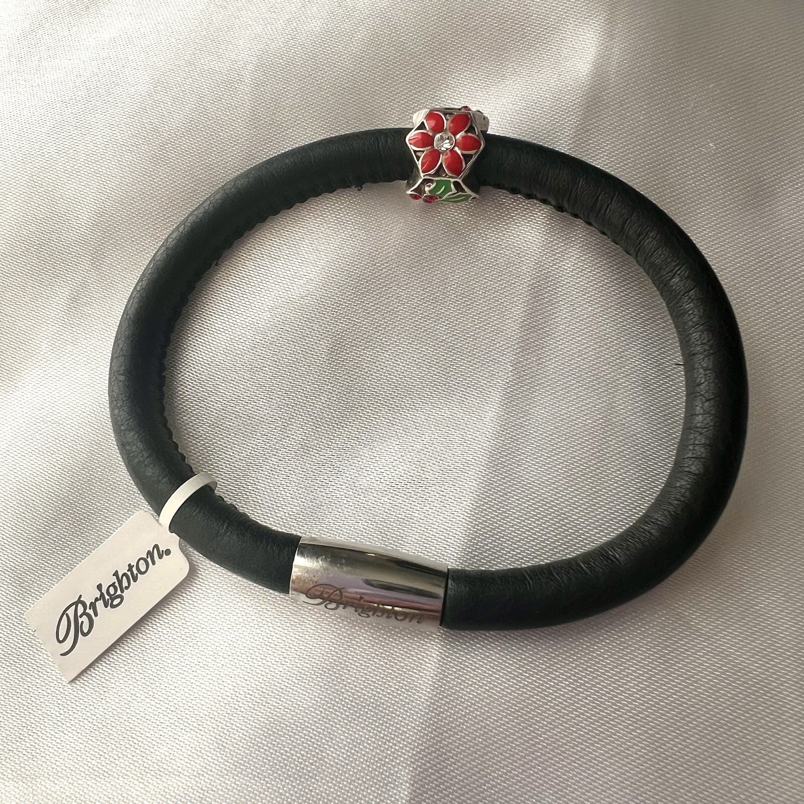 NWT Brighton Black Woodstock Leather Bracelet & Holly Flower Christmas Bead Set
