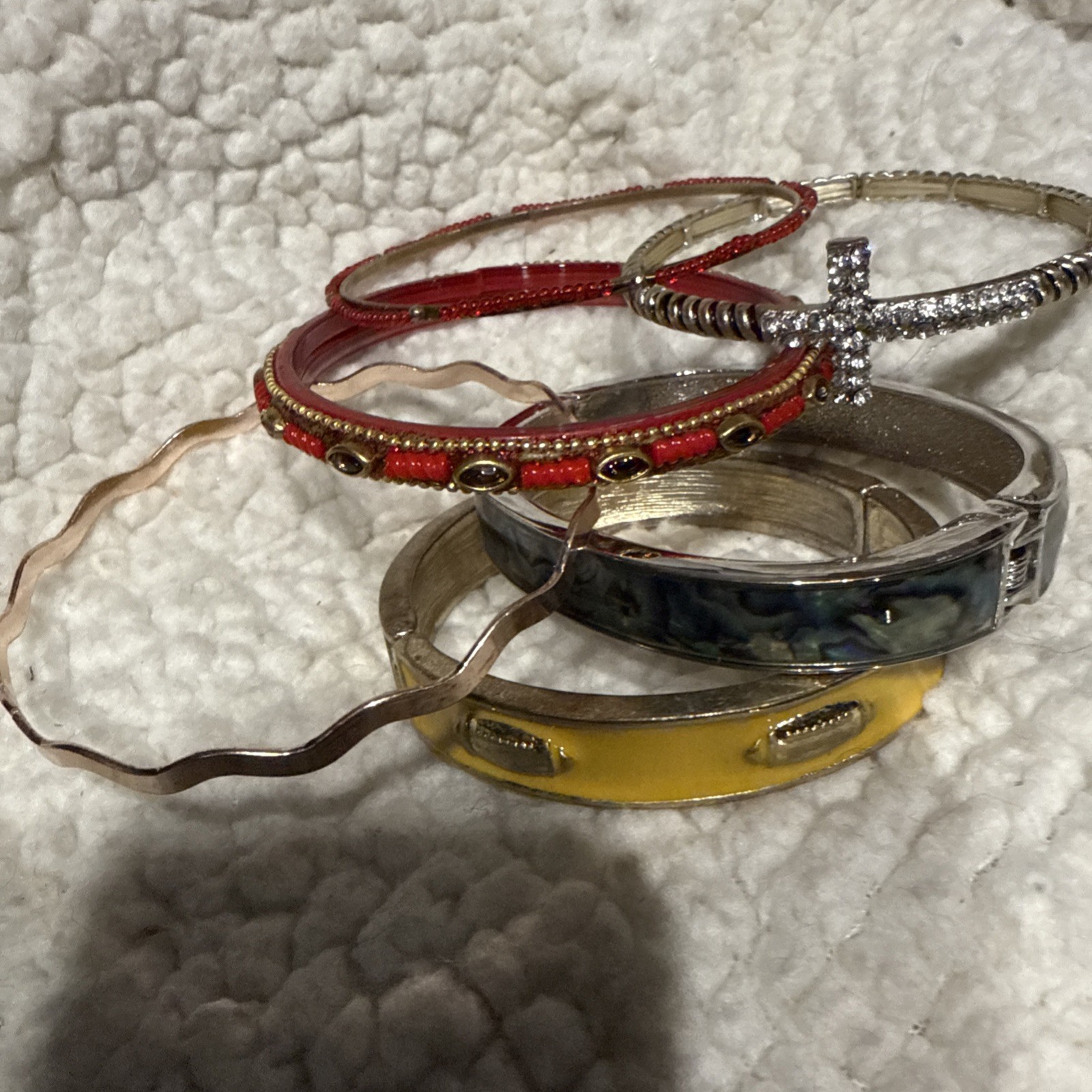 6 Bracelets