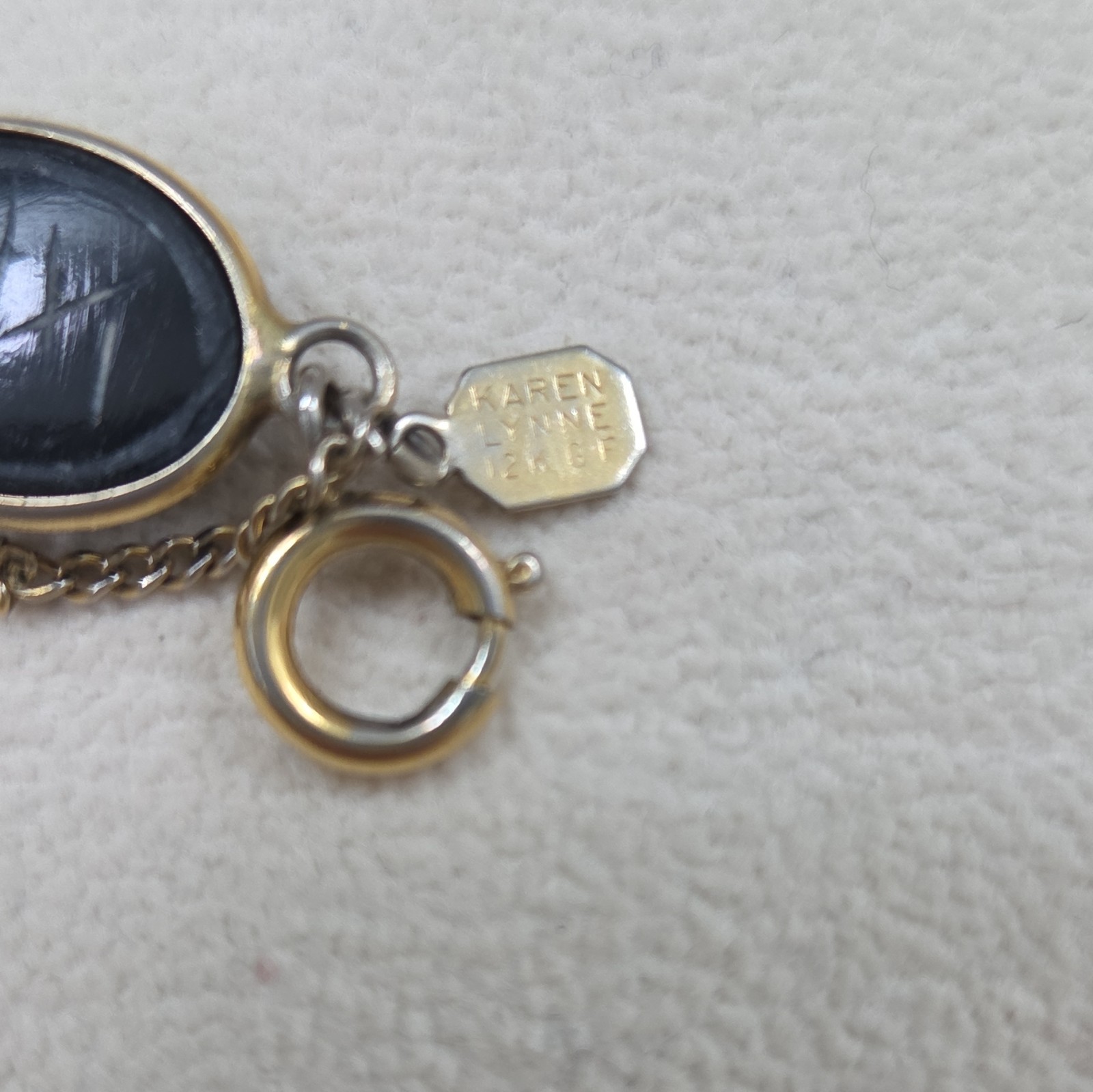 Karen Lynne Signed Multicolor Oval Cabochon Link Bracelet Bezel Spring Ring