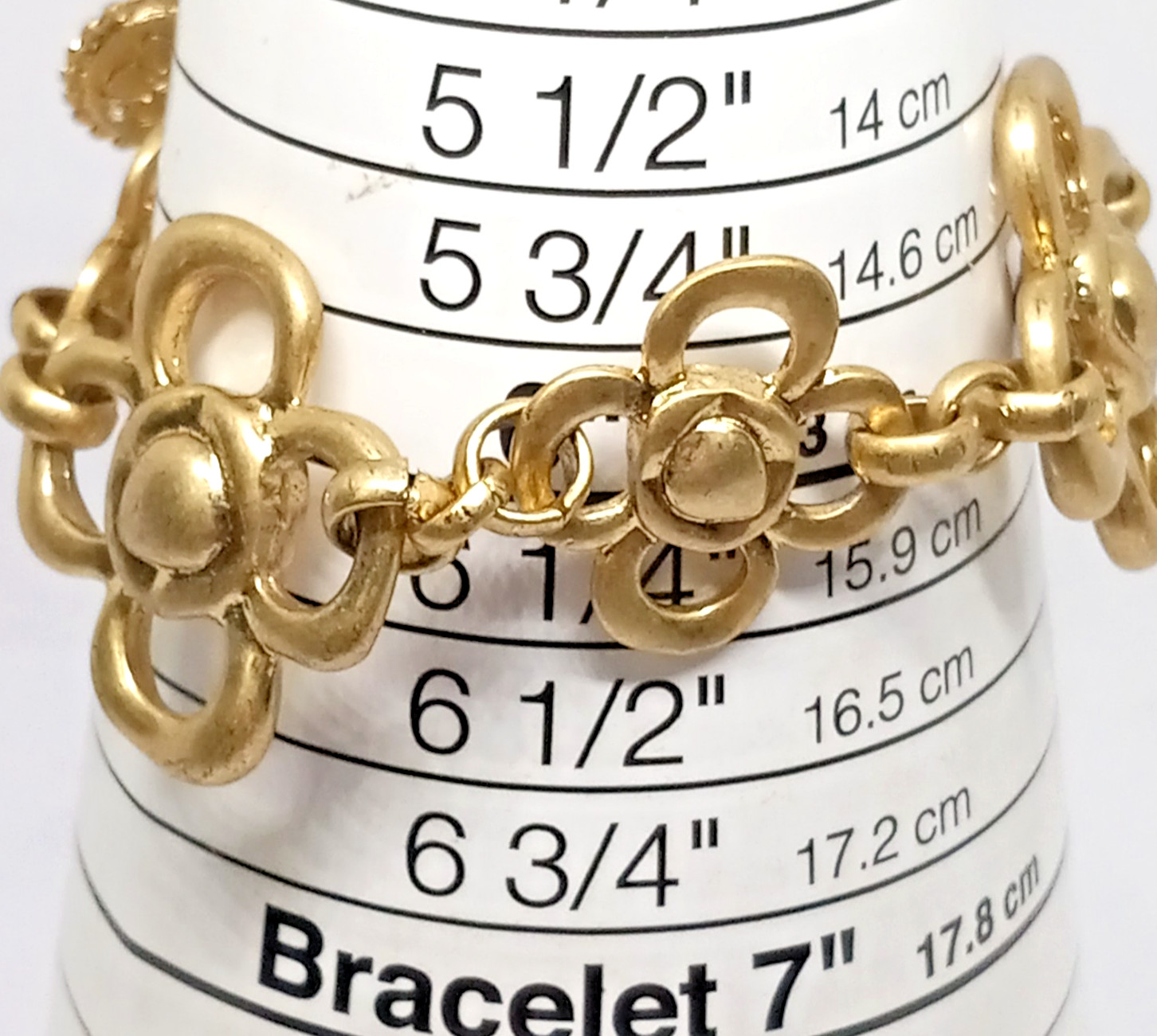 JS Gold Tone Large Clover Link Bracelet Size 6 Inch