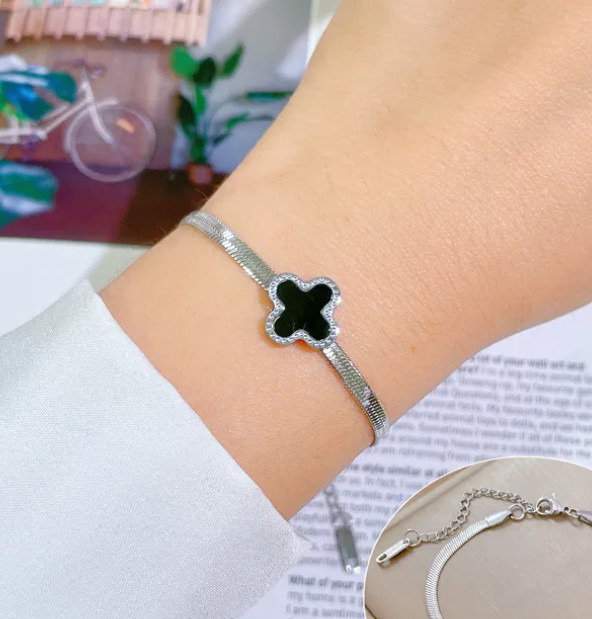 Clover Pendant Bracelet Stainless Steel Snake Chain Black Enamel Lucky Motif