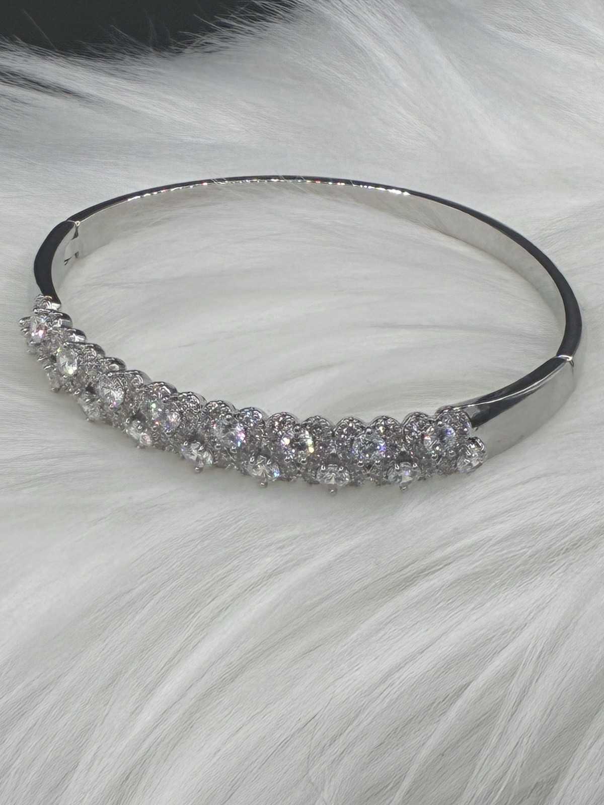 Exquisite Luxury Roman Stylish Crystal Bracelet Bangle Silver Tone