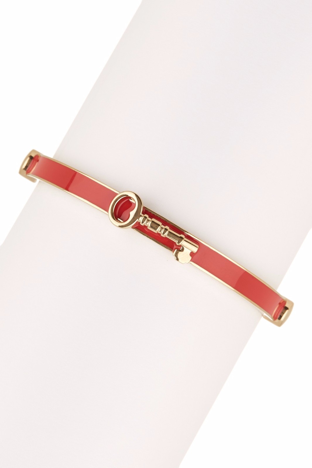FOSSIL MIXED MEDIA GOLD,RED ENAMEL,TAN LEATHER CORD,KEY CHARM BANGLE JOF00060710