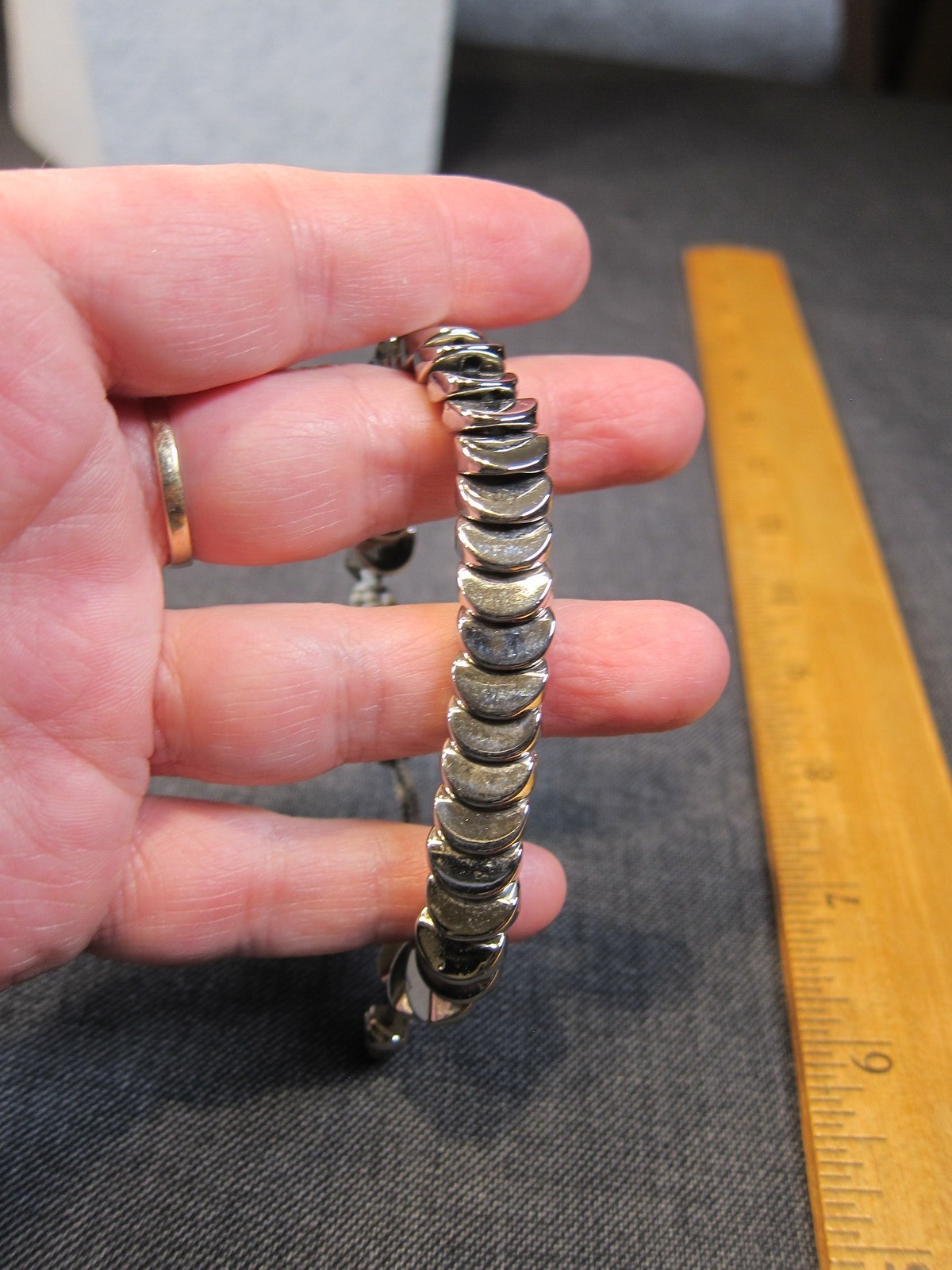 Beautiful Corso pull-to-fit silver-tone discs bracelet gray cording