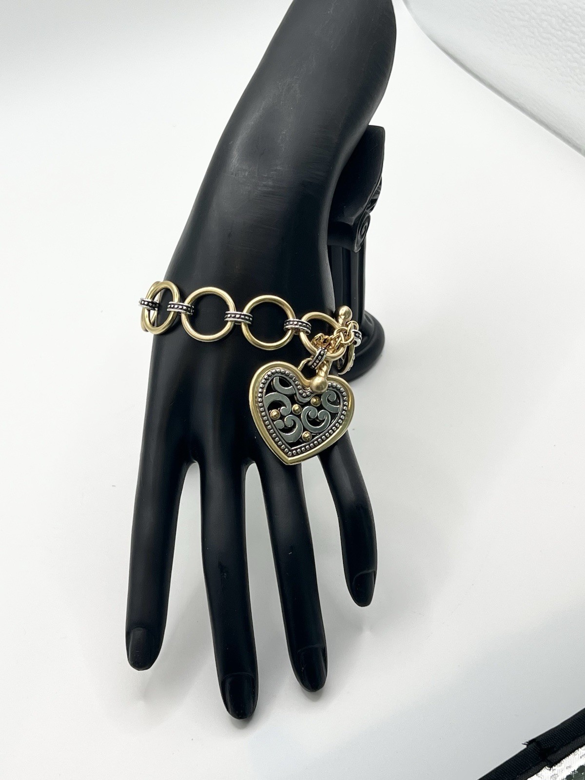 Brighton 2-Tone Heart Charm Round Link Bracelet Intricate Detail Crystal Toggle
