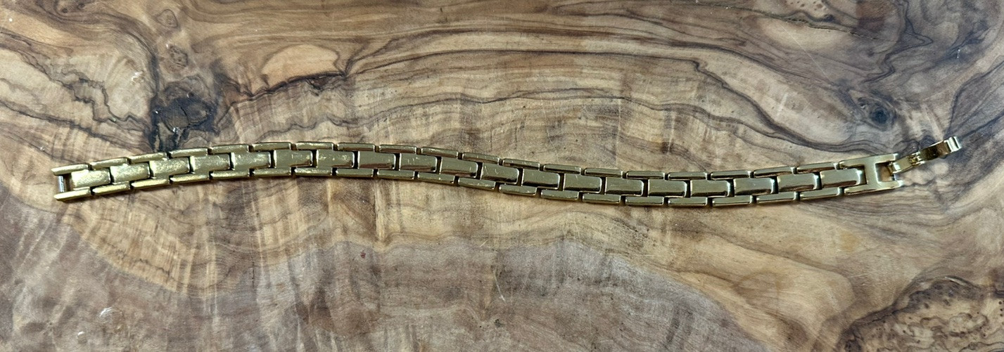 Vintage Gold Tone Heavy Chain Link Bracelet 7 3/4″ – Push Lock Closure