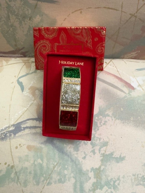 HOLIDAY 2.5″ STRETCH BRACELET-RED, GREEN,SILVER,GOLD FASHION JEWELRY-NEW IN BOX