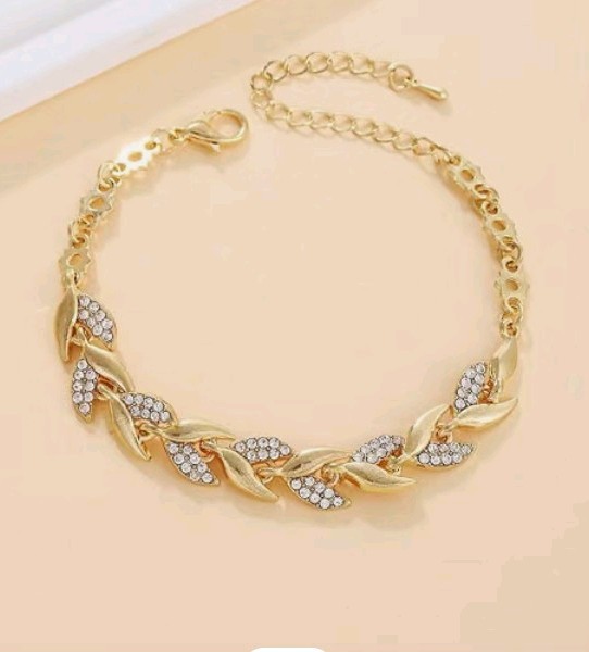 14K Gold-Plated Women’s Bracelet With Rhinestones