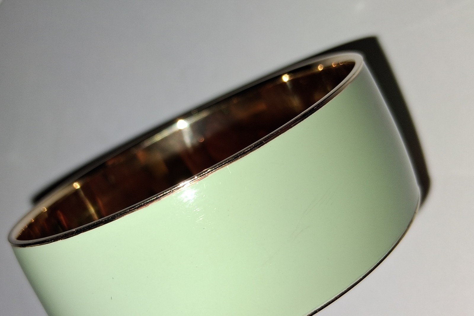 J.CREW Green Enamel Gold Tone Metal Round Bangle Bracelet Signed No Stone