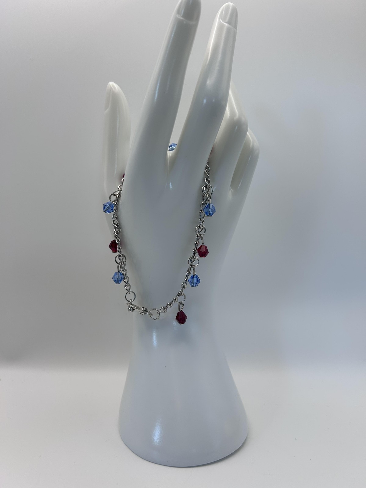 Bracelet Silver Tone Chain Red Blue Glass Bead Charm Toggle Multicolor Jewelry