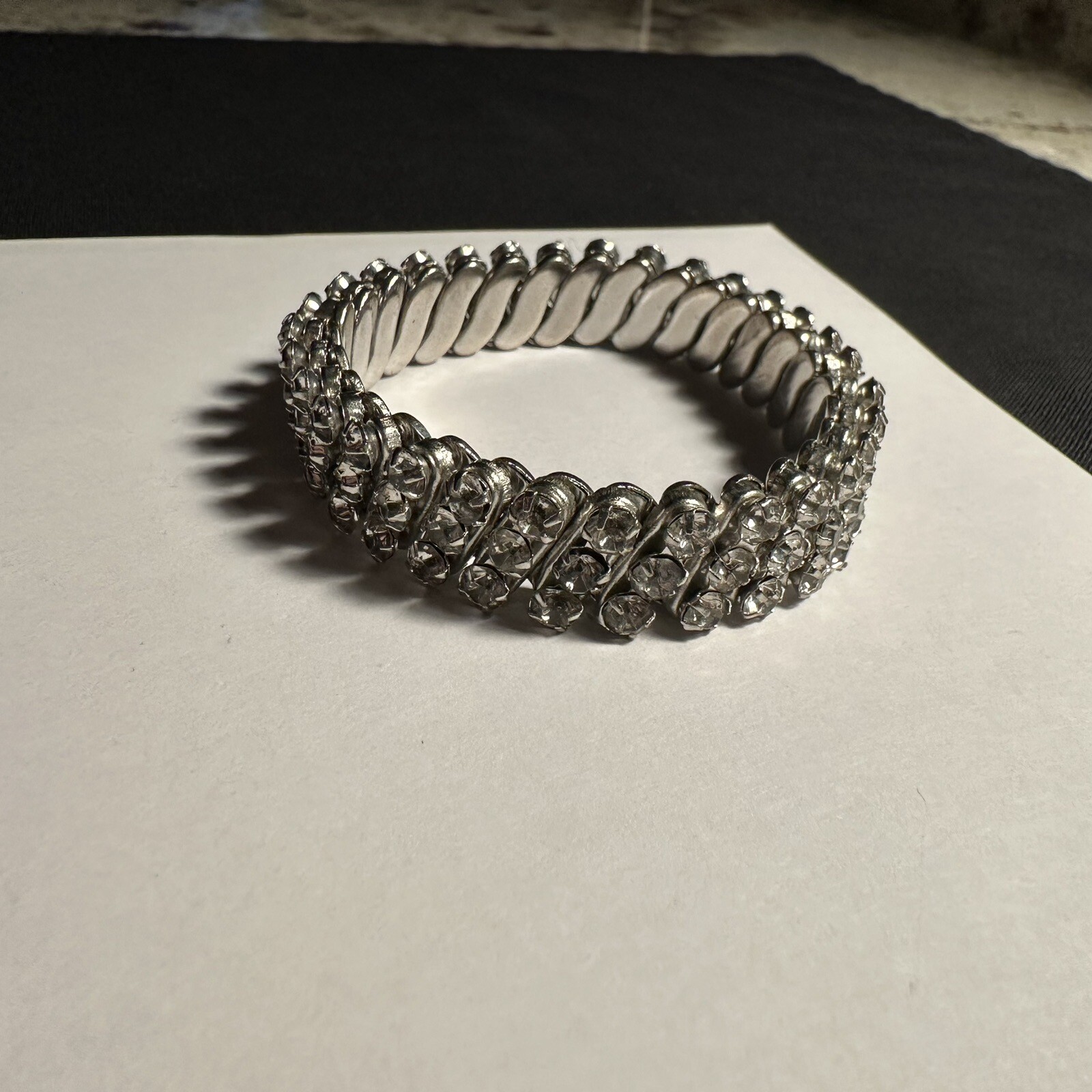 Women’s Silver Tone / Rhinestone Expansion Stretch Bracelet 6 1/4 Inch