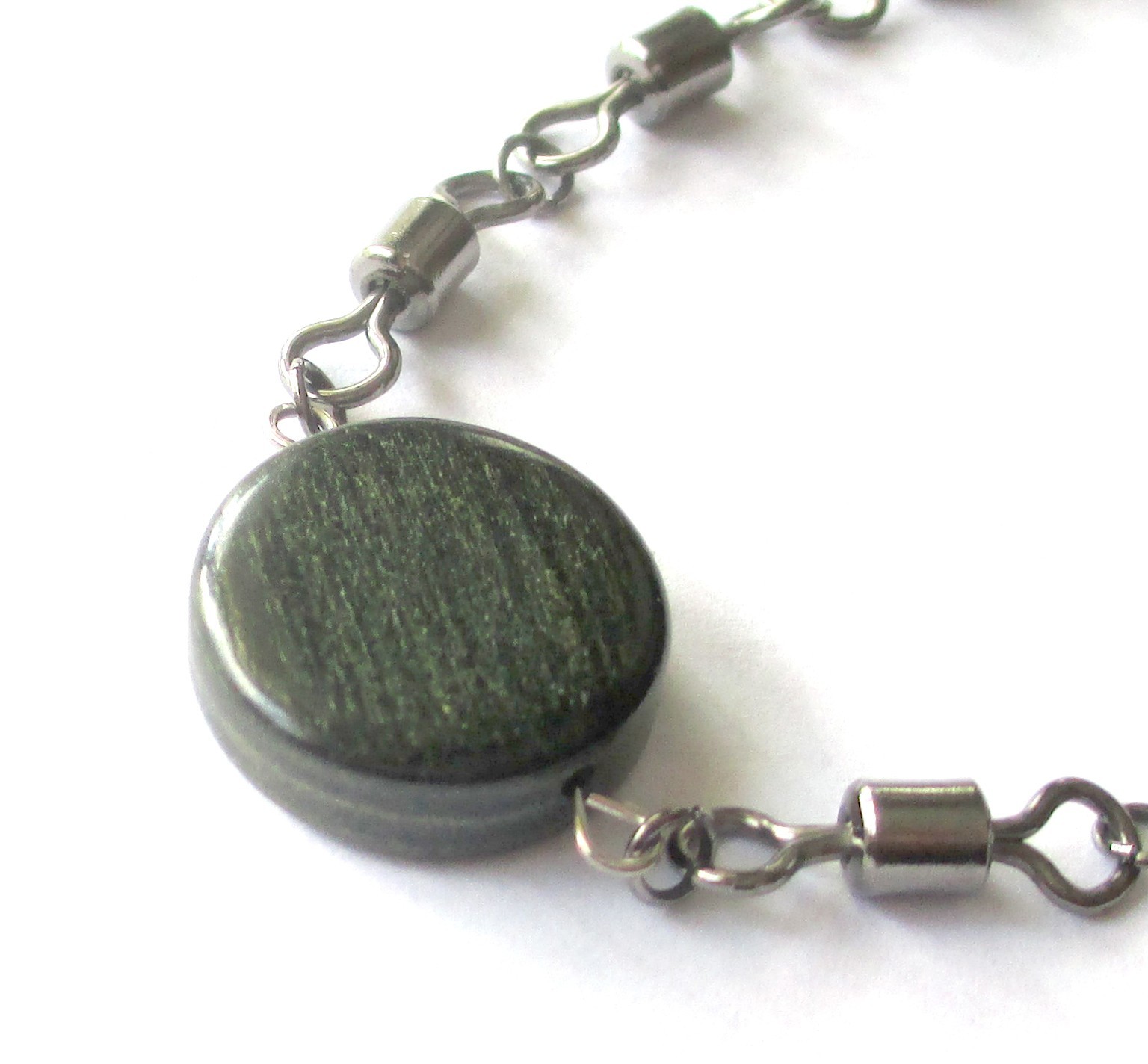 Nautical Bracelet Fishing Swivels Vintage Green Wooden Bead Waves Size 7.5