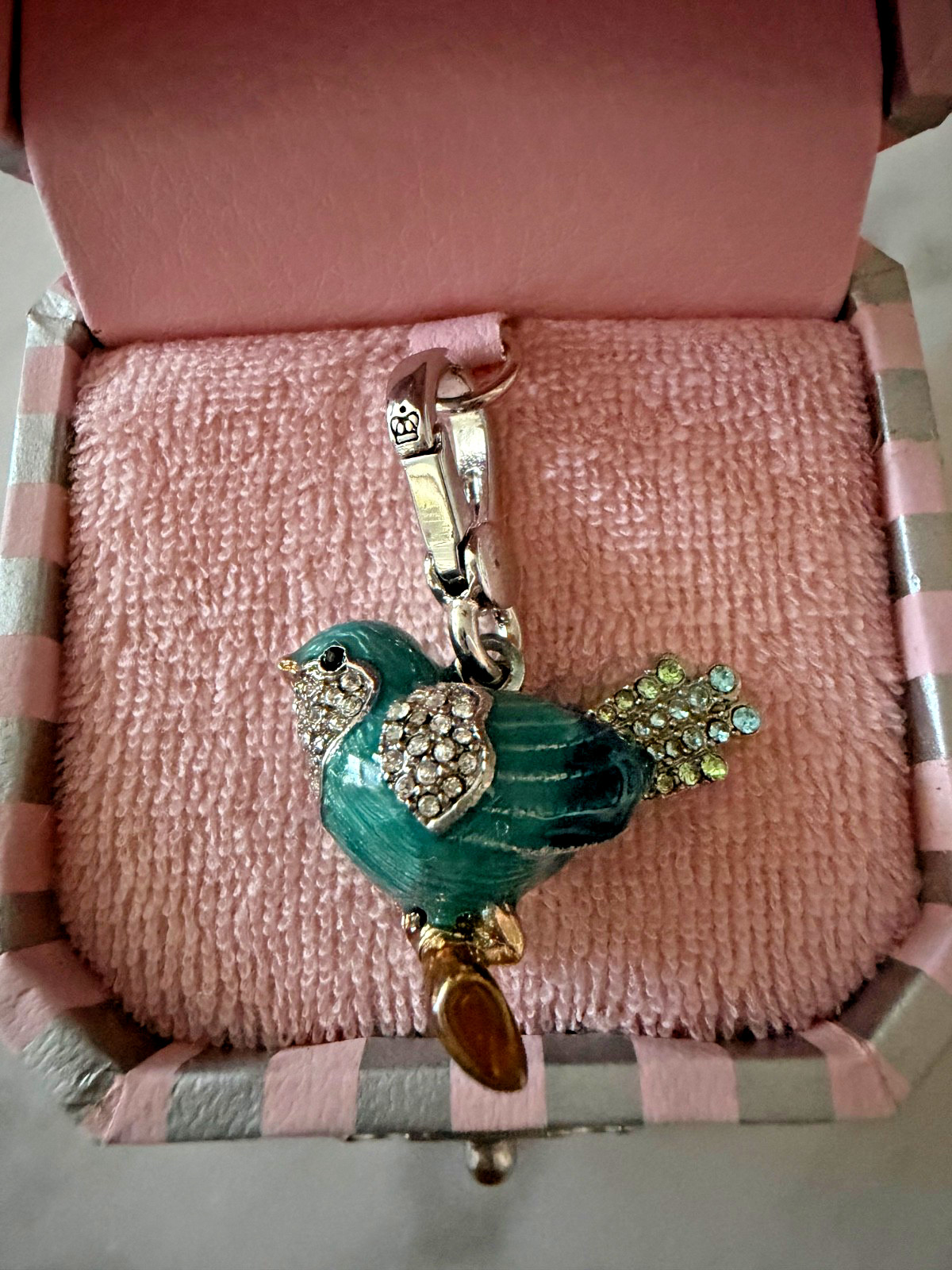 NRFB – JUICY COUTURE Pave Blue Bird Bracelet Charm – RARE & MINT