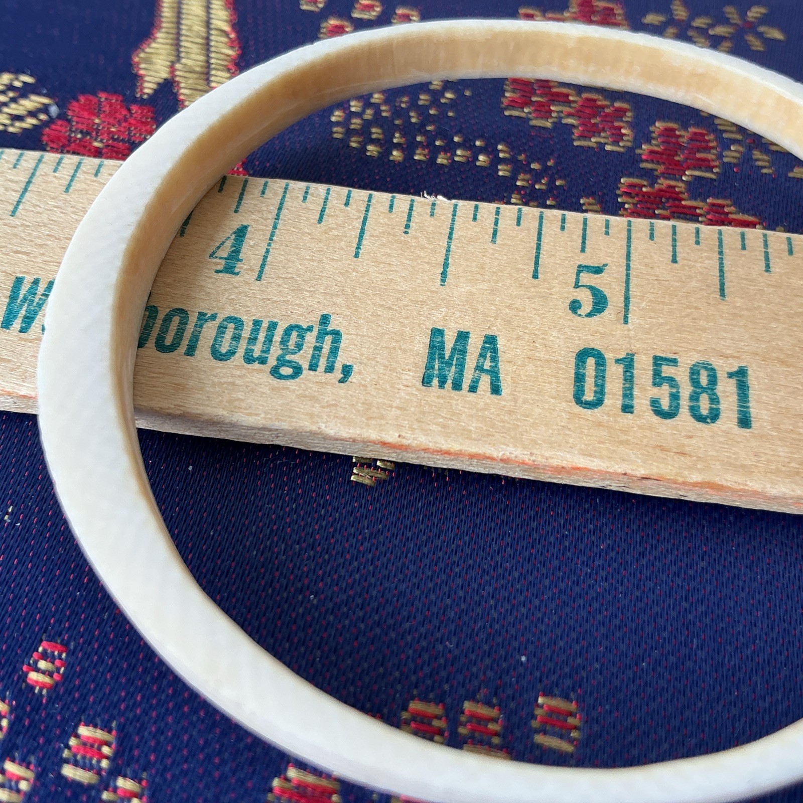 Ivory color Round Slip-On Bangle Bracelet, No Stone, 0 Gemstones dia 2.5”