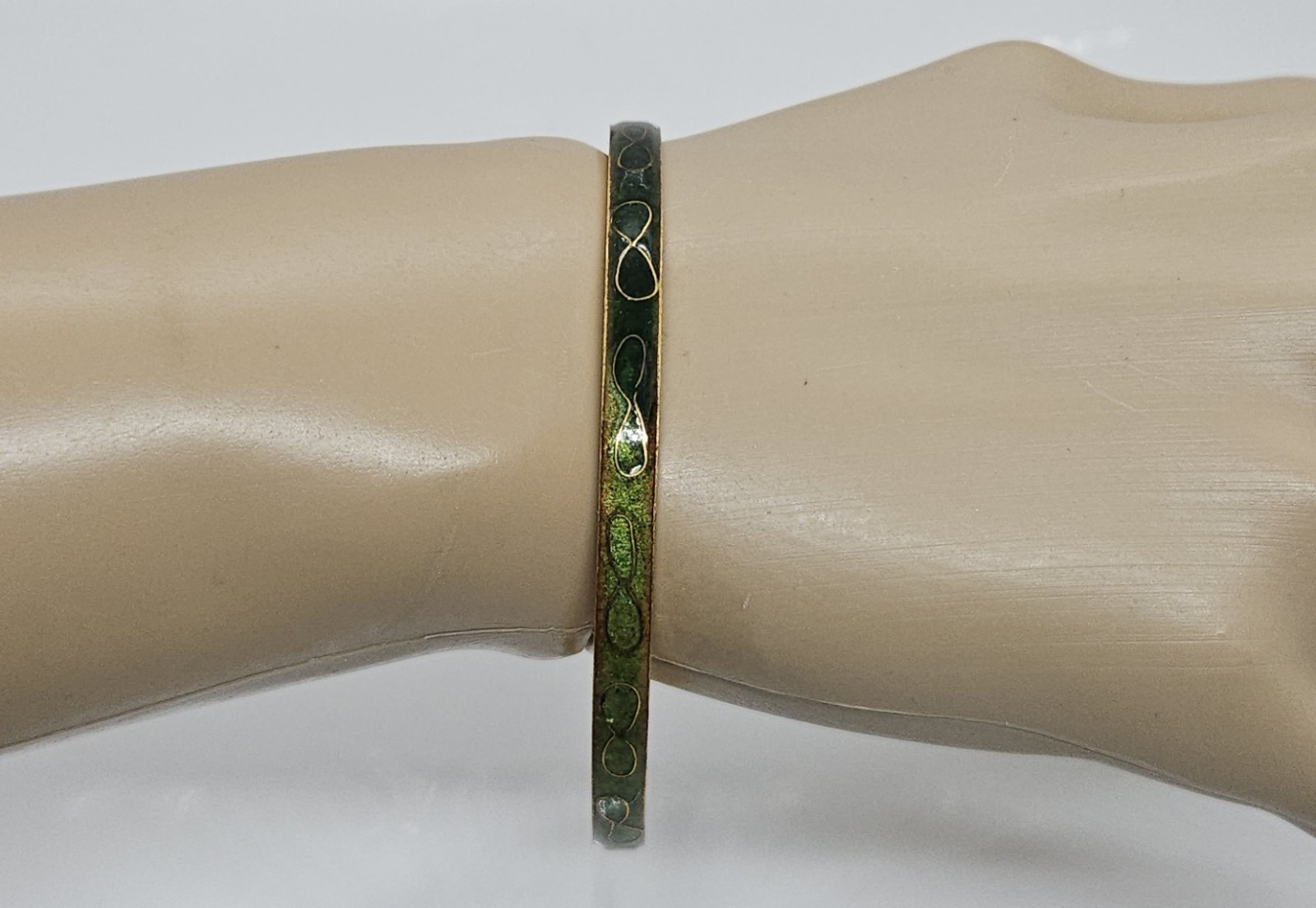 Vintage Green Enamel Metal Bangle Bracelet 8″