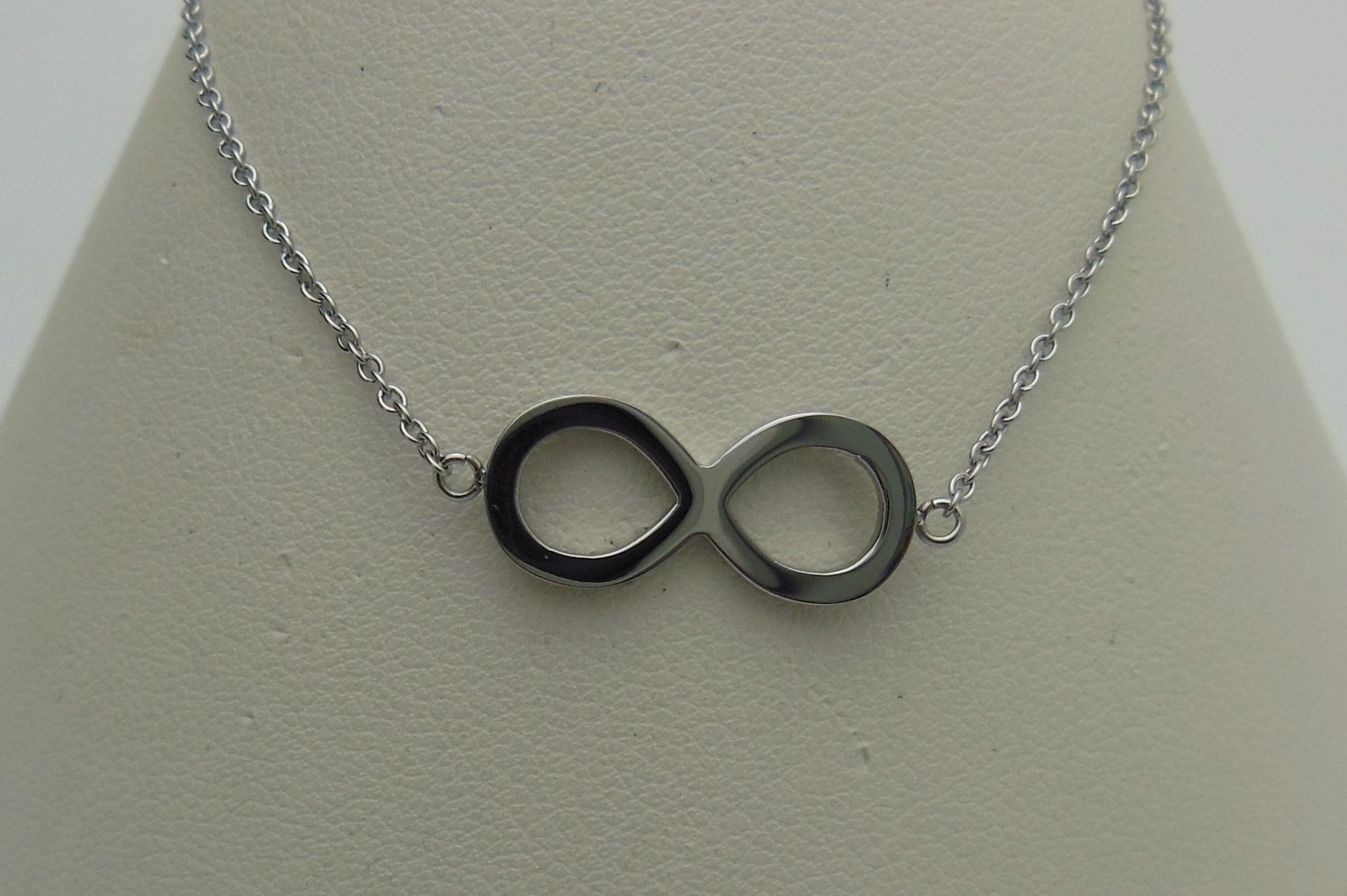 Stainless Steel Infinity Figure 8 Bracelet